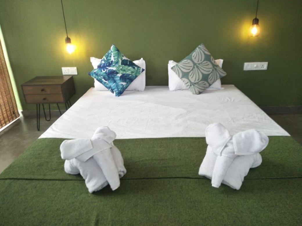 Lush Ayu Villa Ja-Ela Zewnętrze zdjęcie